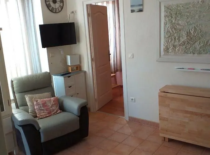 Appartement Albasud - Meuble Avec Terrasse - Le Chateau 66 Salses-le-Château
